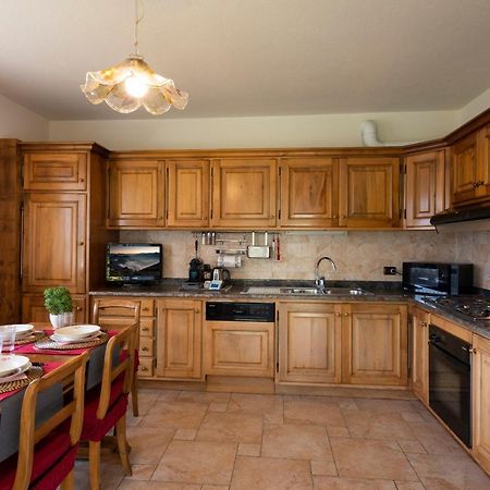 Villa Mara - Aosta - 200 Mq - Wifi - Jacuzzi - Parcheggio - Giardino Exteriér fotografie