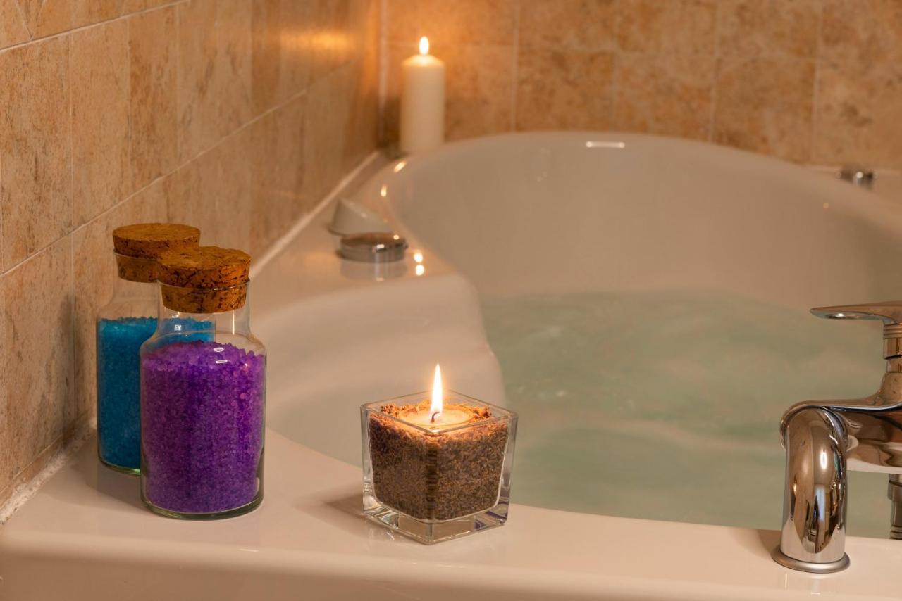 Villa Mara - Aosta - 200 Mq - Wifi - Jacuzzi - Parcheggio - Giardino Exteriér fotografie