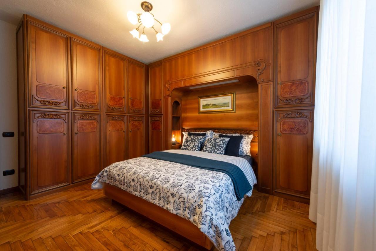 Villa Mara - Aosta - 200 Mq - Wifi - Jacuzzi - Parcheggio - Giardino Exteriér fotografie