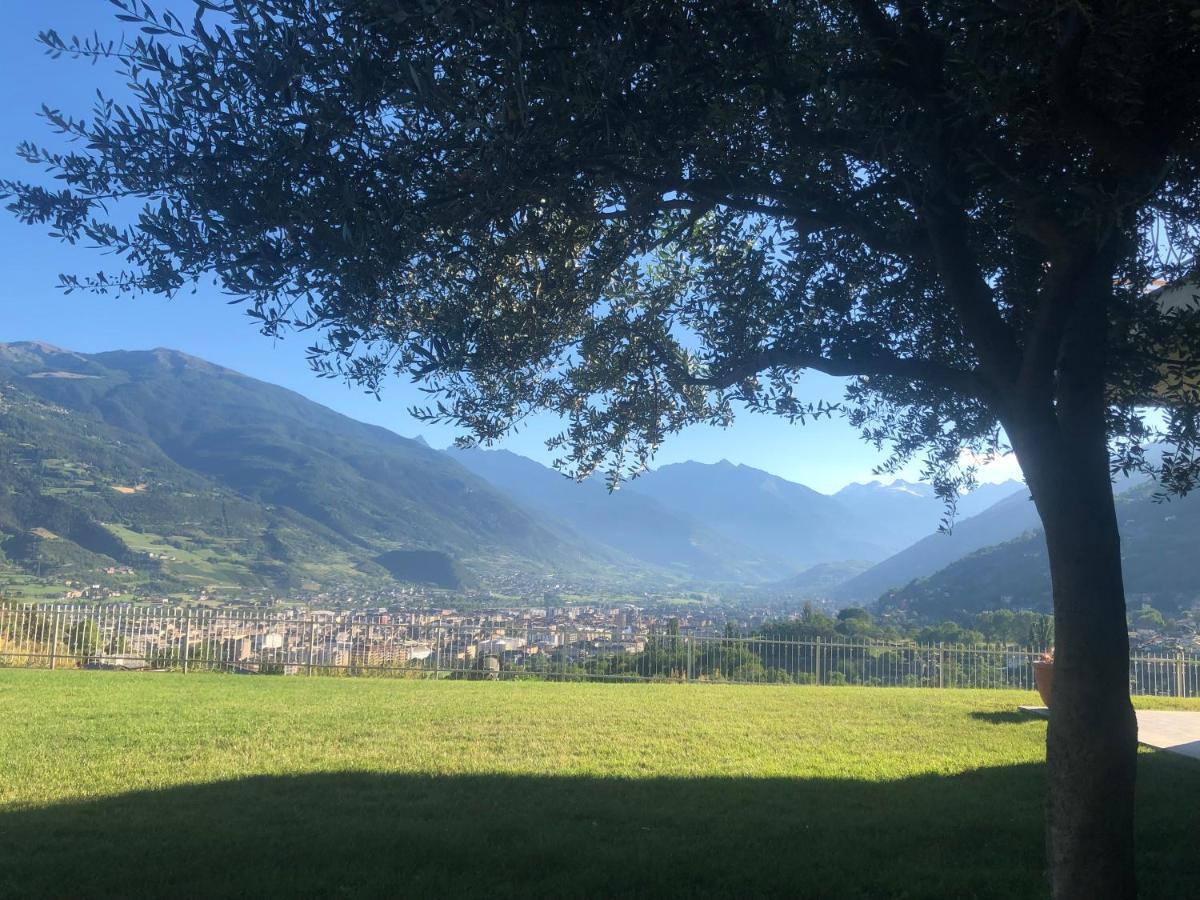 Villa Mara - Aosta - 200 Mq - Wifi - Jacuzzi - Parcheggio - Giardino Exteriér fotografie