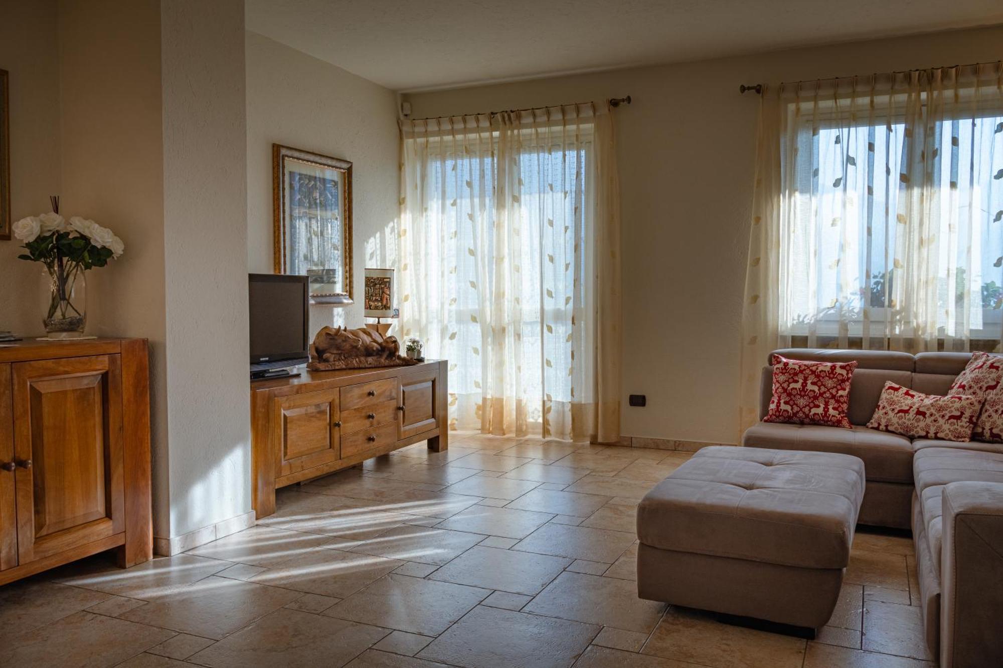 Villa Mara - Aosta - 200 Mq - Wifi - Jacuzzi - Parcheggio - Giardino Exteriér fotografie
